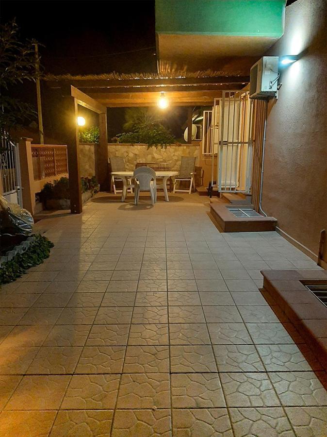 Sun Sea And Relax Villetta A Due Passi Dal Mare Solanas  Exterior photo