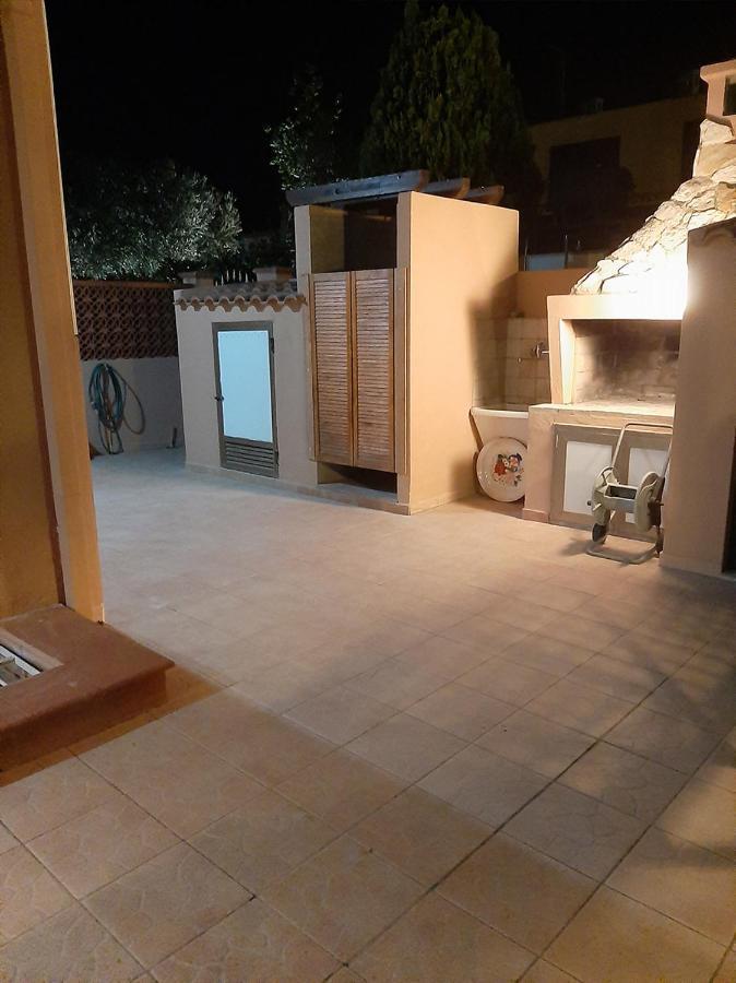 Sun Sea And Relax Villetta A Due Passi Dal Mare Solanas  Exterior photo